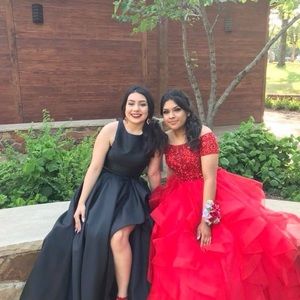 SHERRI HILL PROM DRESS! SIZE 8! only wore one!